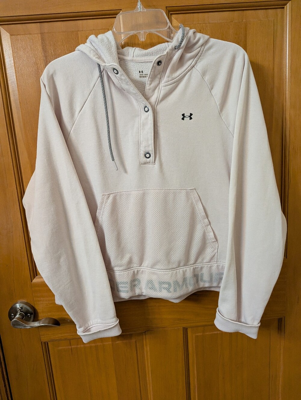 Under Armour Cream  Hooded Pullover with Front Pocket, Size Large